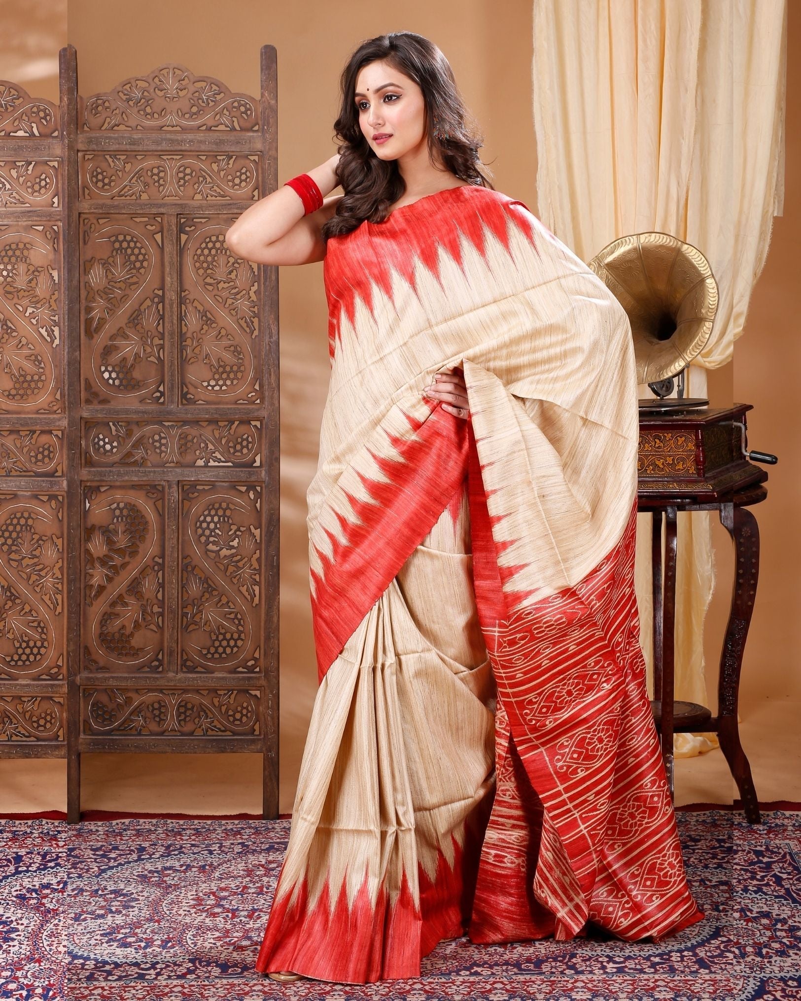 Ziyorah| Silkmark Certified Tussar Silk Handloom Handblock Printed Beige & Red Saree With Blouse