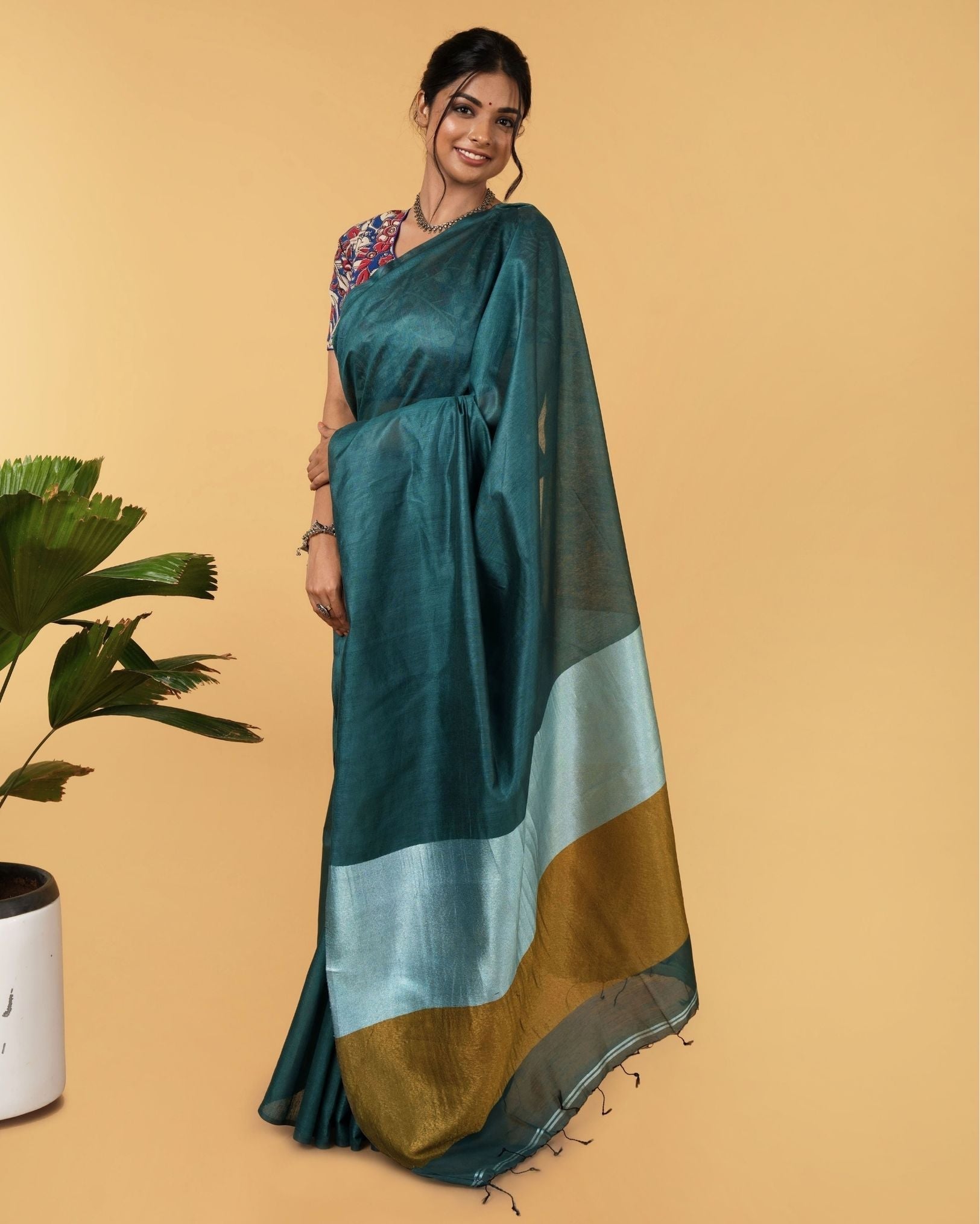 Ziyorah| Silk Linen Plain Saree Green Color With Contrast Border And Attached Running Blouse