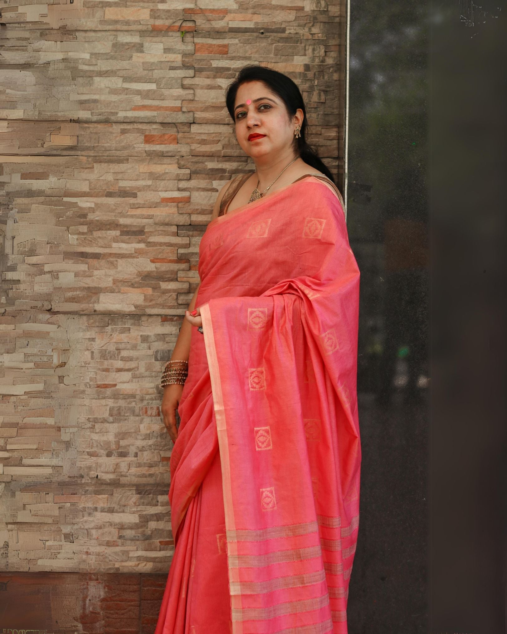 Ziyorah| Kota Silk Saree Tulip Red Color Weaving Jaquard With Running Blouse