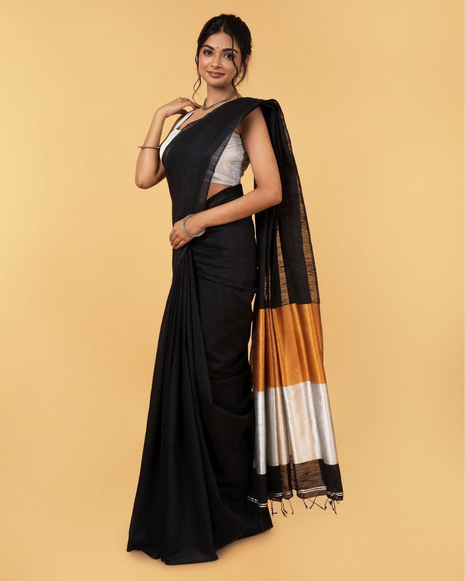 Ziyorah| Silk Linen Plain Saree Black Color With Contrast Border And Attached Running Blouse