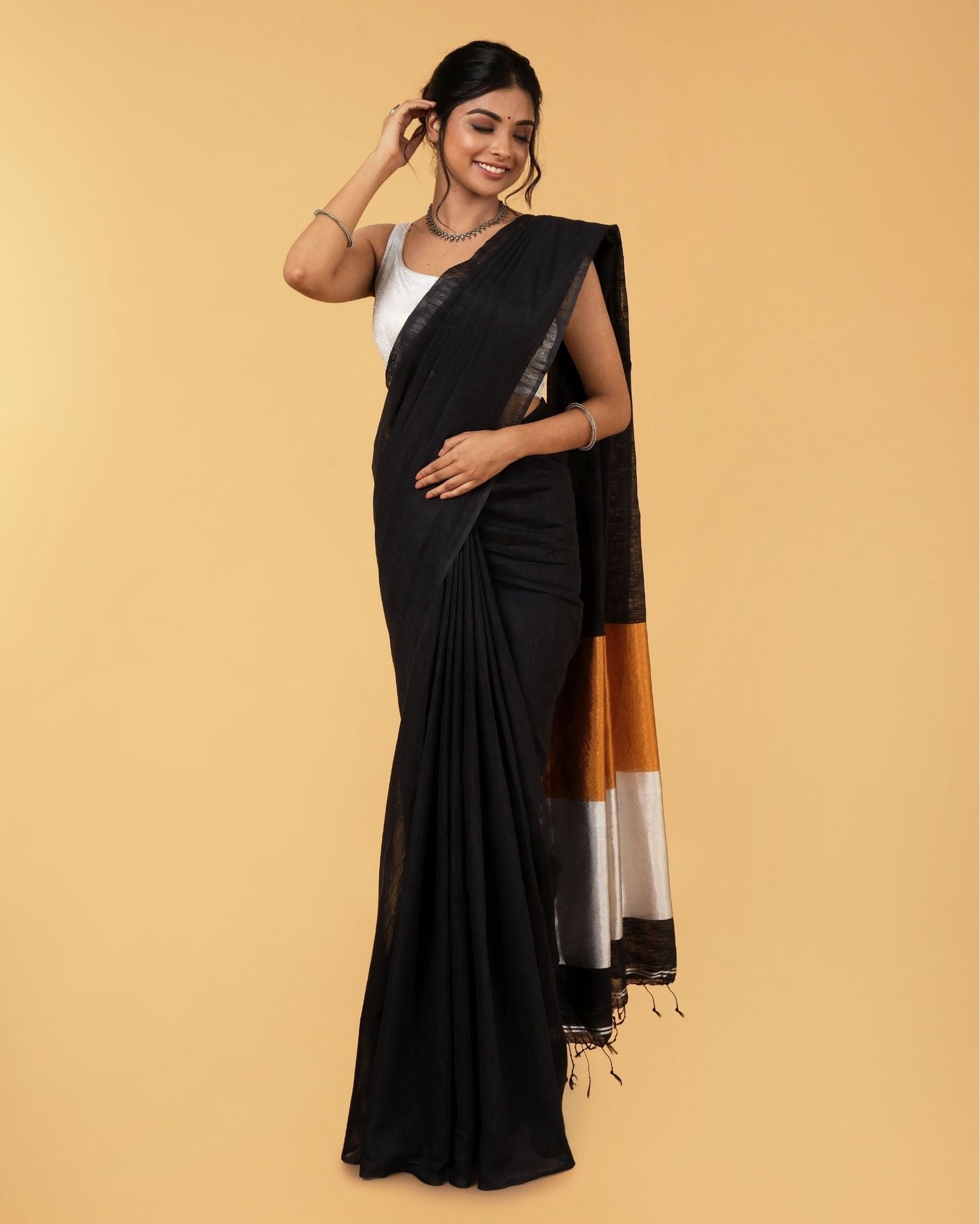 Ziyorah| Silk Linen Plain Saree Black Color With Contrast Border And Attached Running Blouse