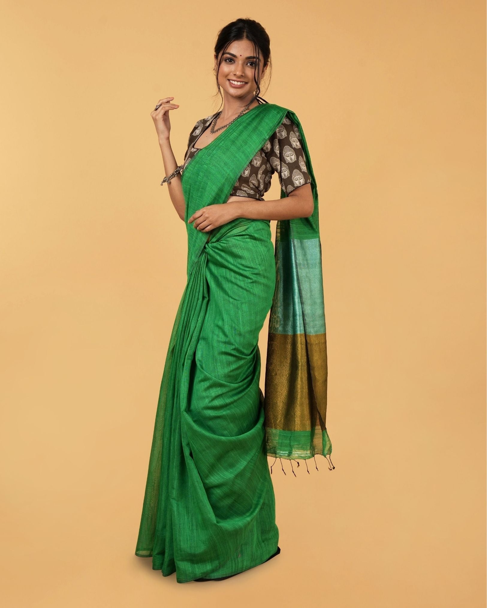 Ziyorah| Silk Linen Plain Saree Green Color With Contrast Border And Attached Running Blouse