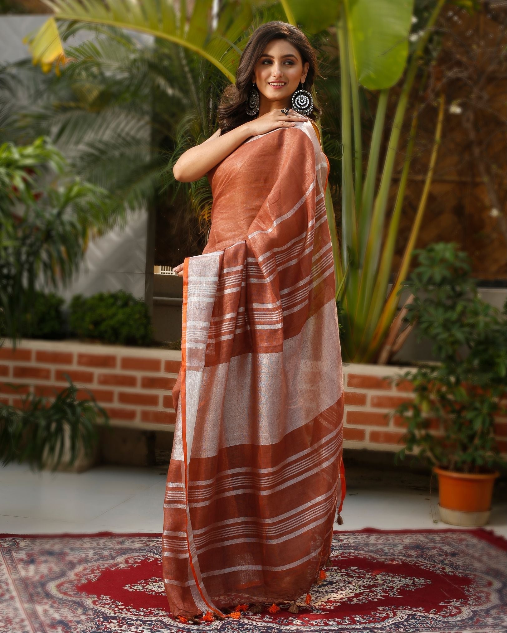 Ziyorah| Handwoven Pure Linen Brown Saree With Running Blouse