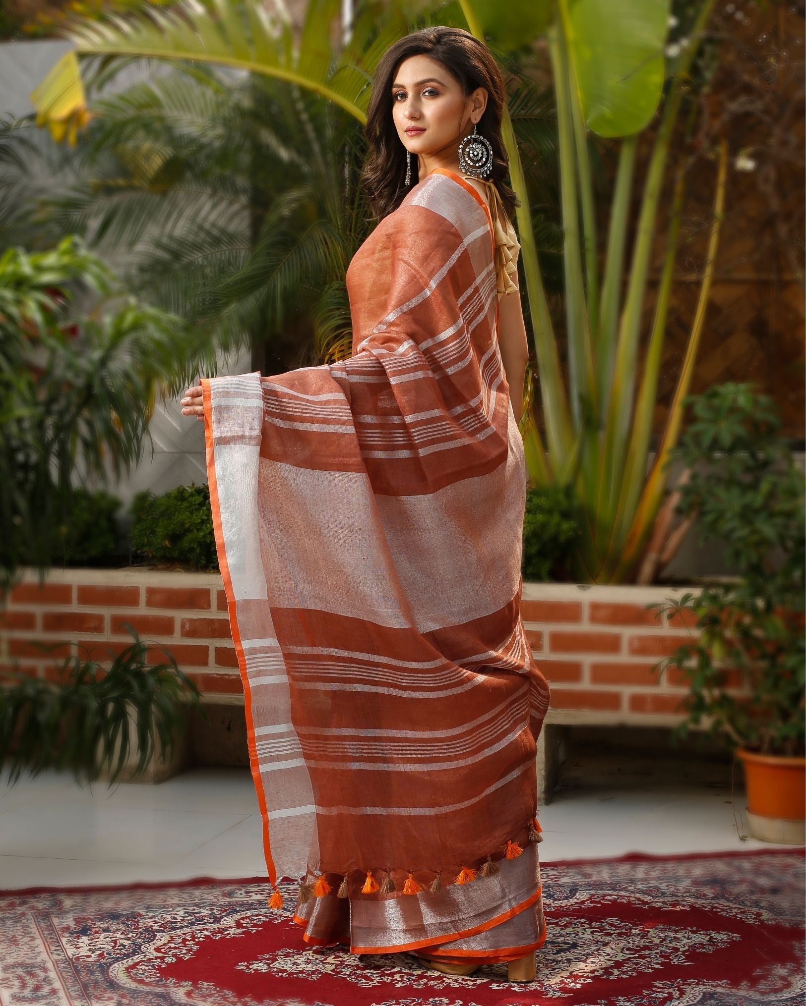 Ziyorah| Handwoven Pure Linen Brown Saree With Running Blouse