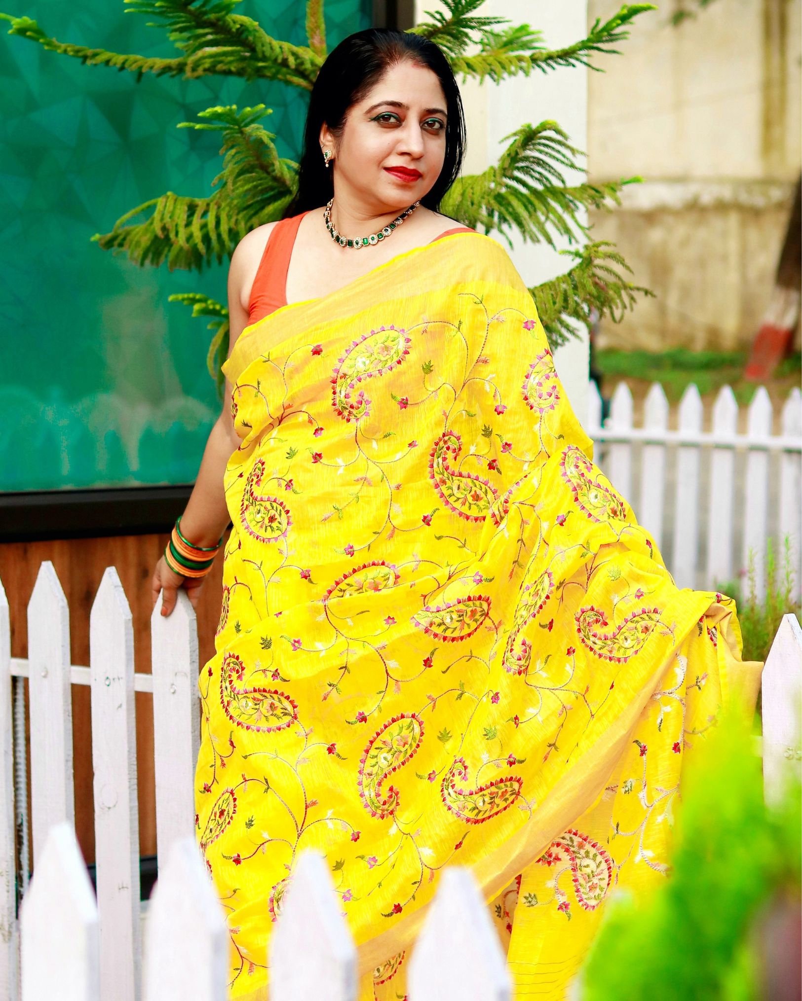 Ziyorah| Silk Linen Embroidered Handloom Mustard Yellow Saree With Blouse