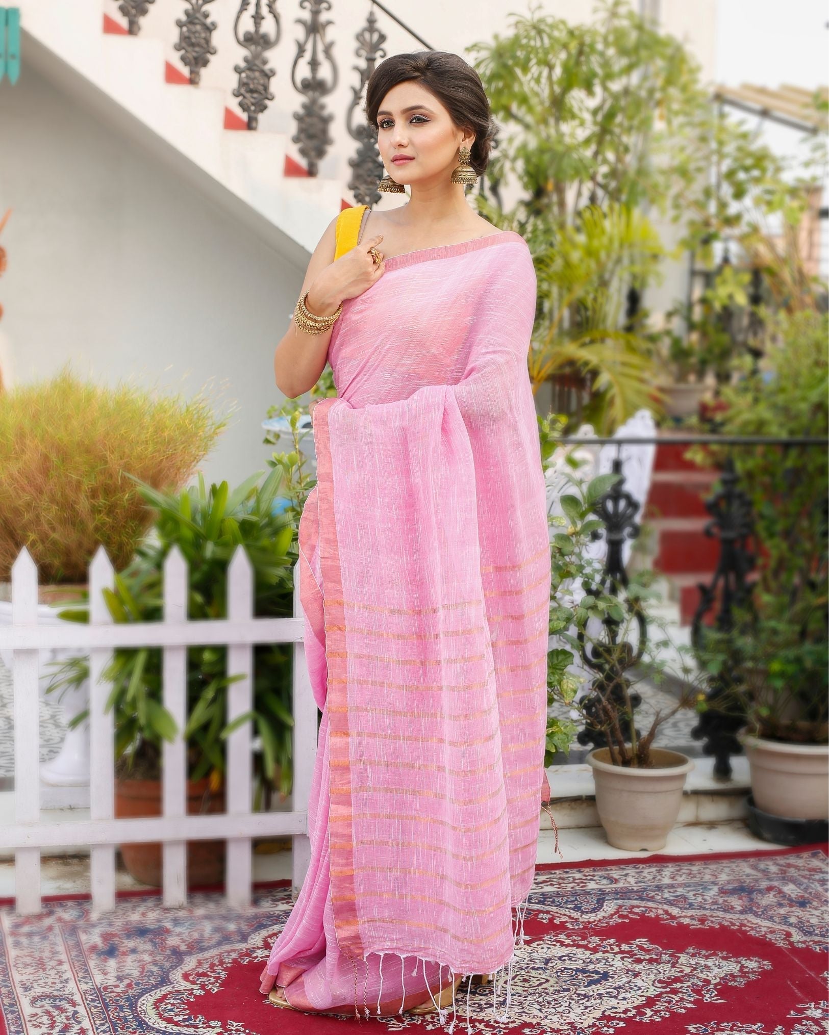 Ziyorah| Pure Linen Pink Saree Contrast Striped Pallu With Running Blouse