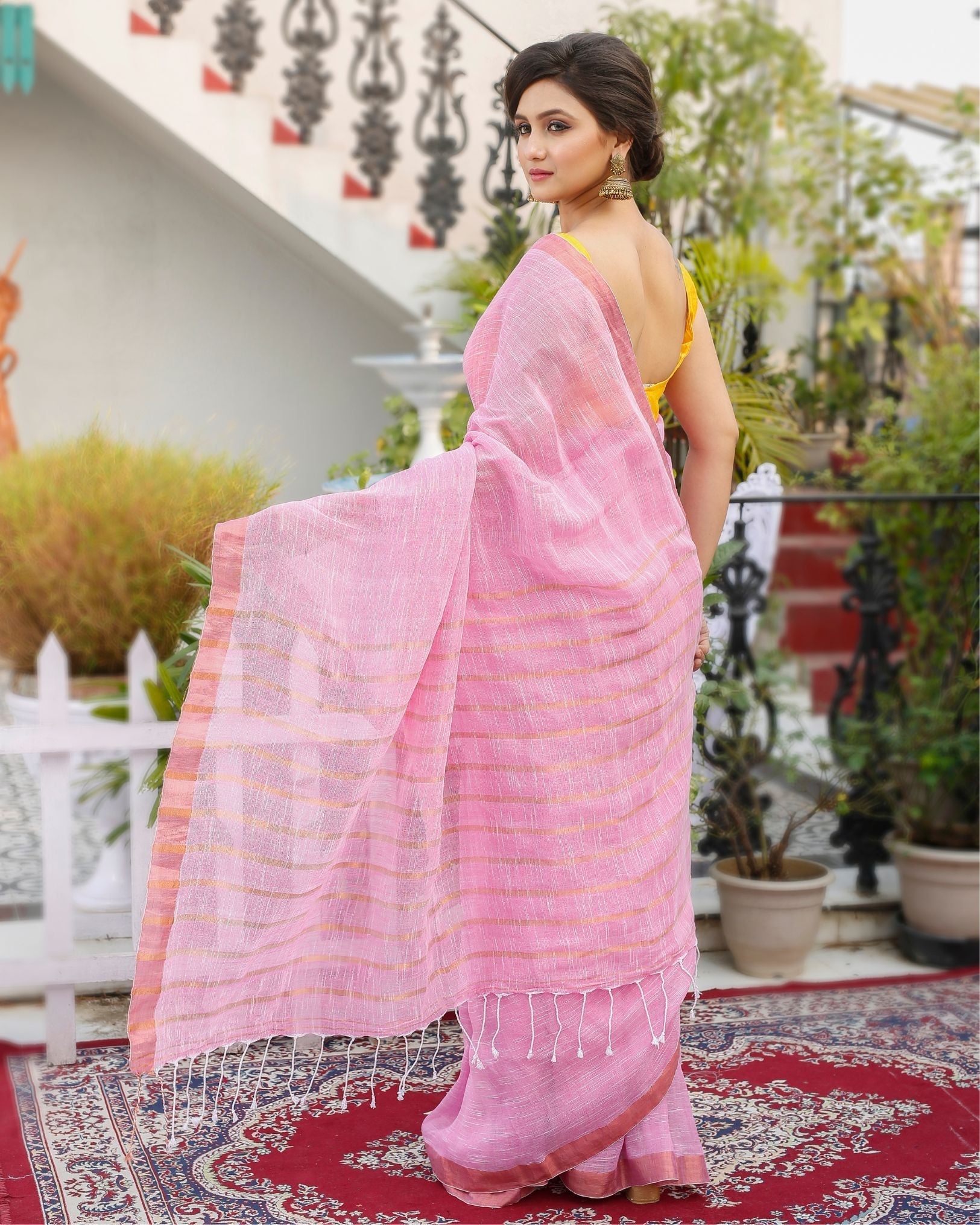 Ziyorah| Pure Linen Pink Saree Contrast Striped Pallu With Running Blouse