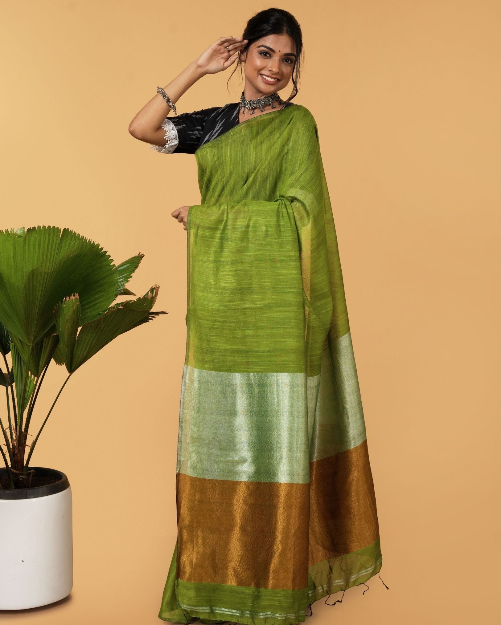 Ziyorah| Silk Linen Plain Saree Green Color With Contrast Border And Attached Running Blouse