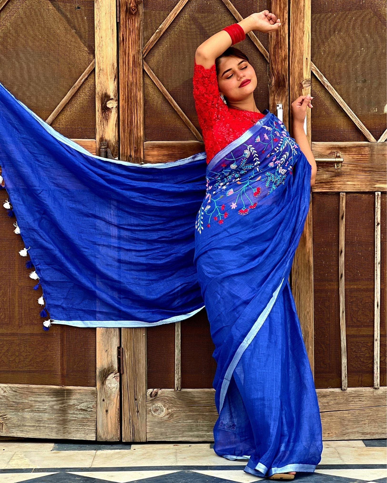 Ziyorah| Pure Linen Blue Embroidered Saree With Running Blouse