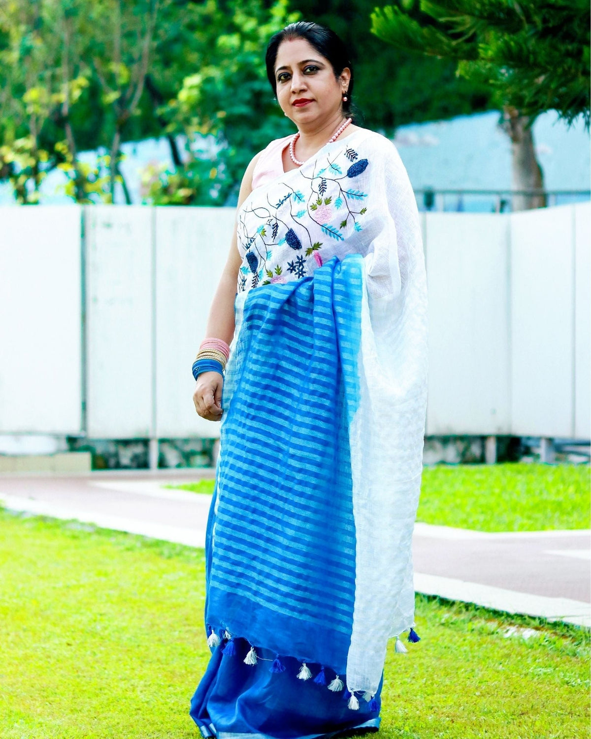 Ziyorah| Pure Linen White & Blue Embroidered Saree With Running Blouse