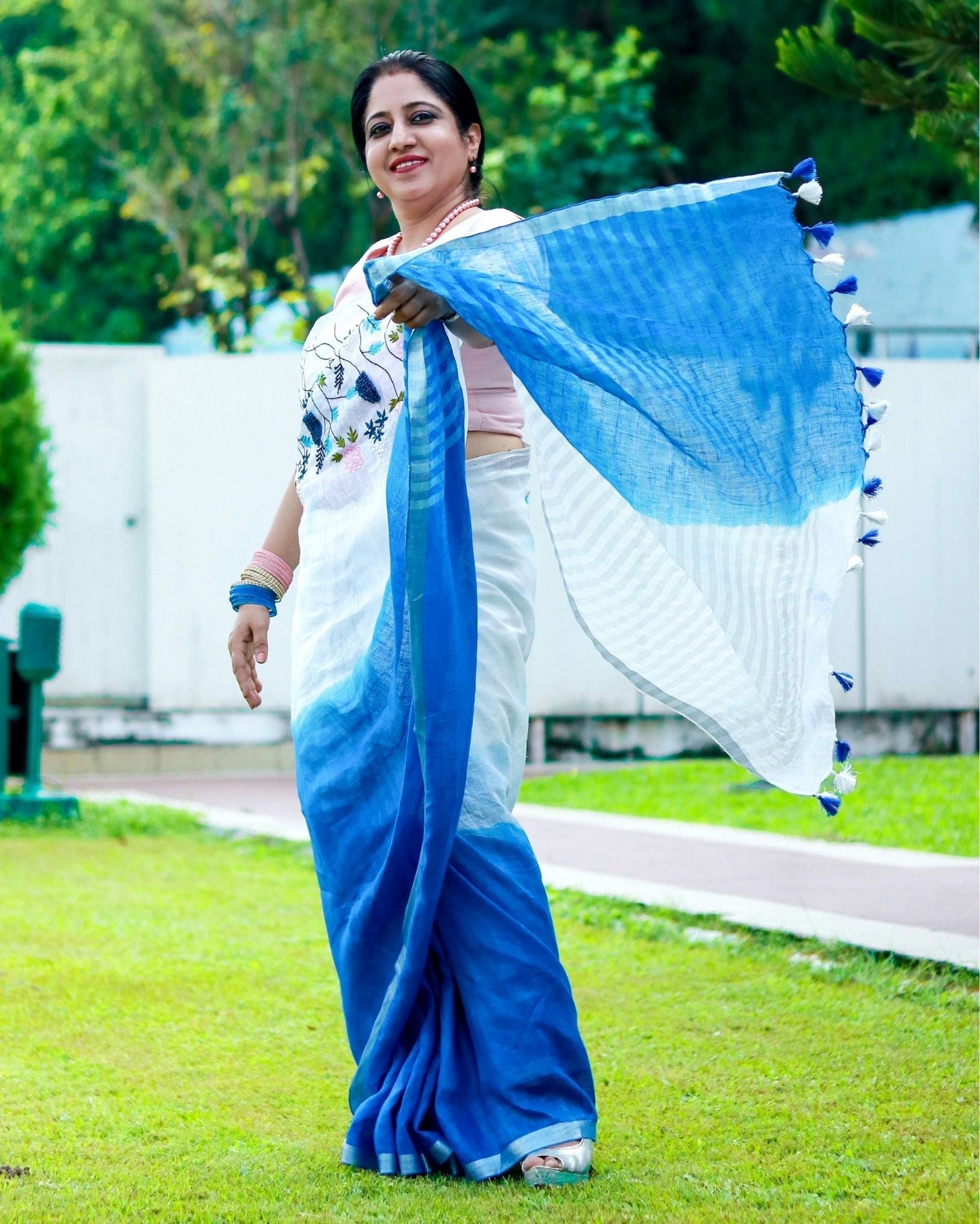 Ziyorah| Pure Linen White & Blue Embroidered Saree With Running Blouse