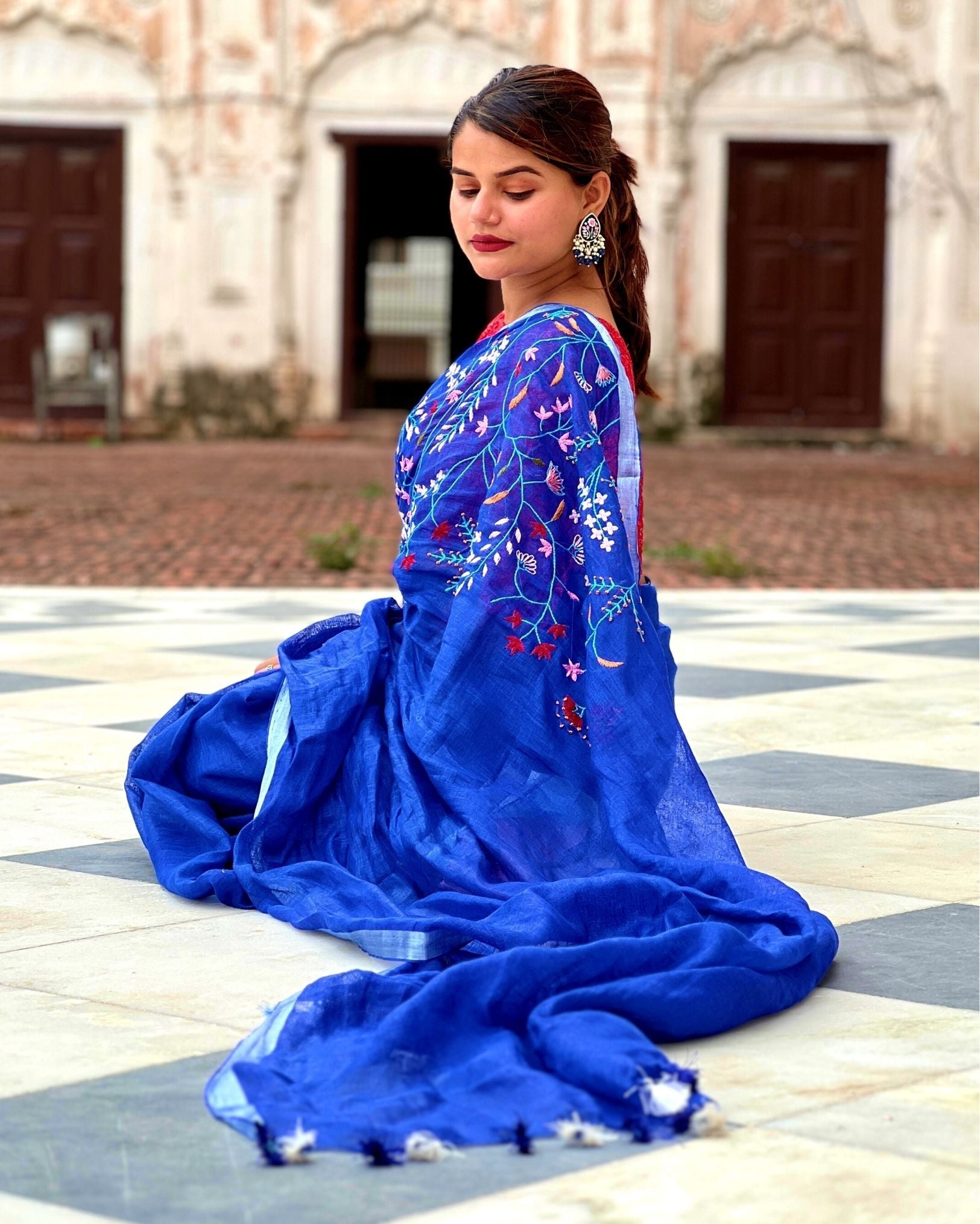 Ziyorah| Pure Linen Blue Embroidered Saree With Running Blouse