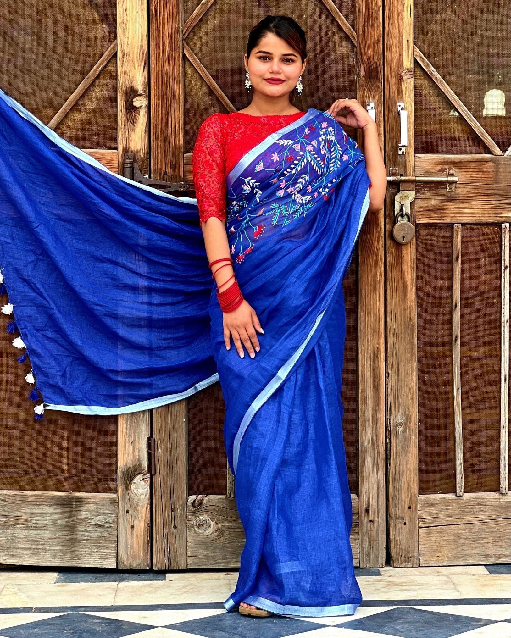 Ziyorah| Pure Linen Blue Embroidered Saree With Running Blouse