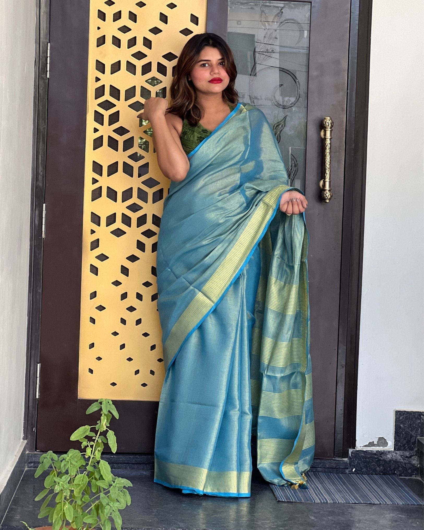 Ziyorah| Hand Dyed Pure Tissue Linen Blue Color Saree With Running Blouse