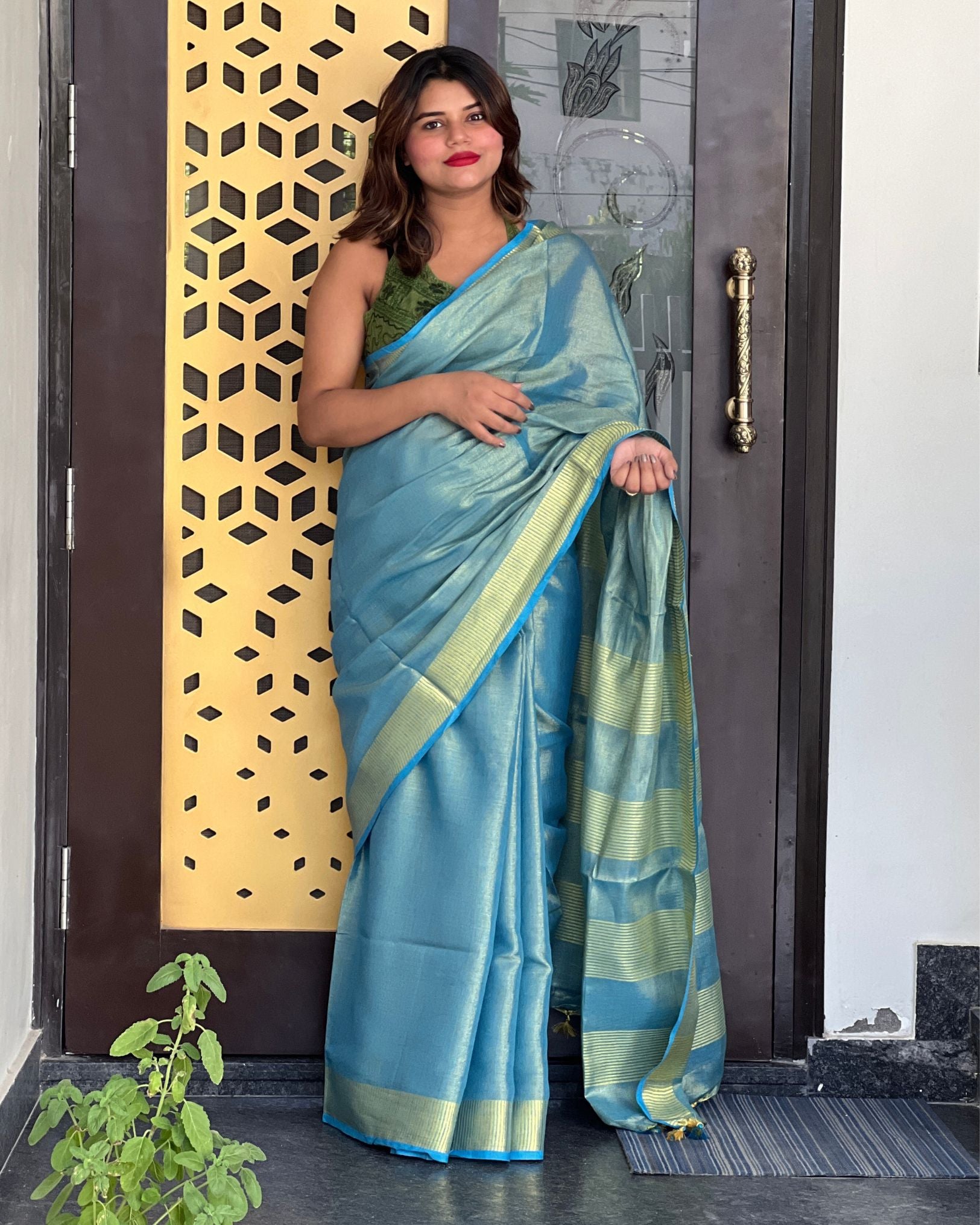 Ziyorah| Hand Dyed Pure Tissue Linen Blue Color Saree With Running Blouse