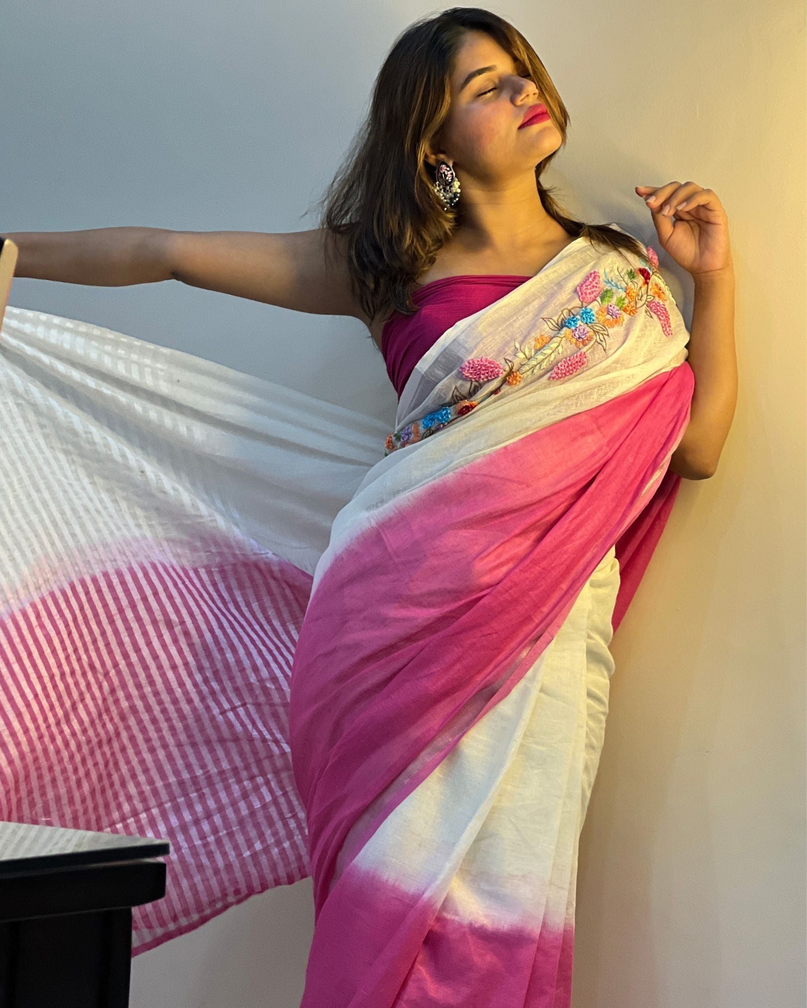 Ziyorah| Pure Linen White & Pink Embroidered Saree With Running Blouse