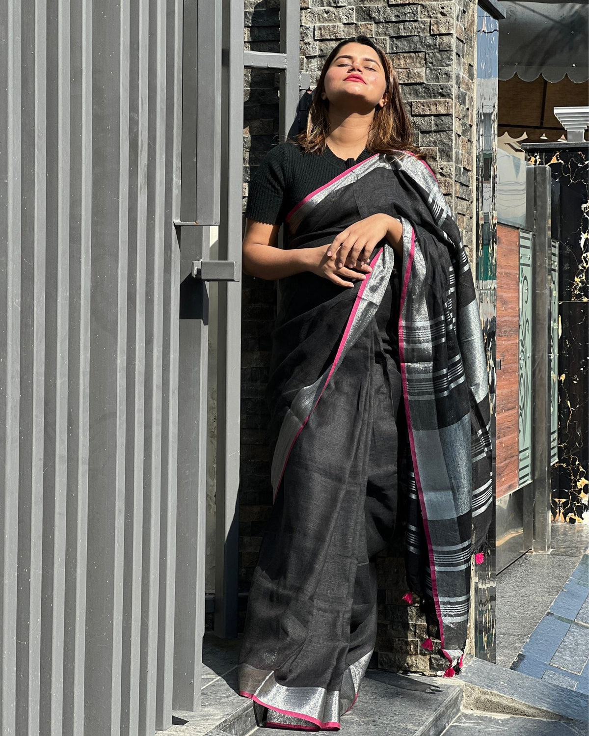 Ziyorah| Handwoven Pure Linen Black Saree With Blouse