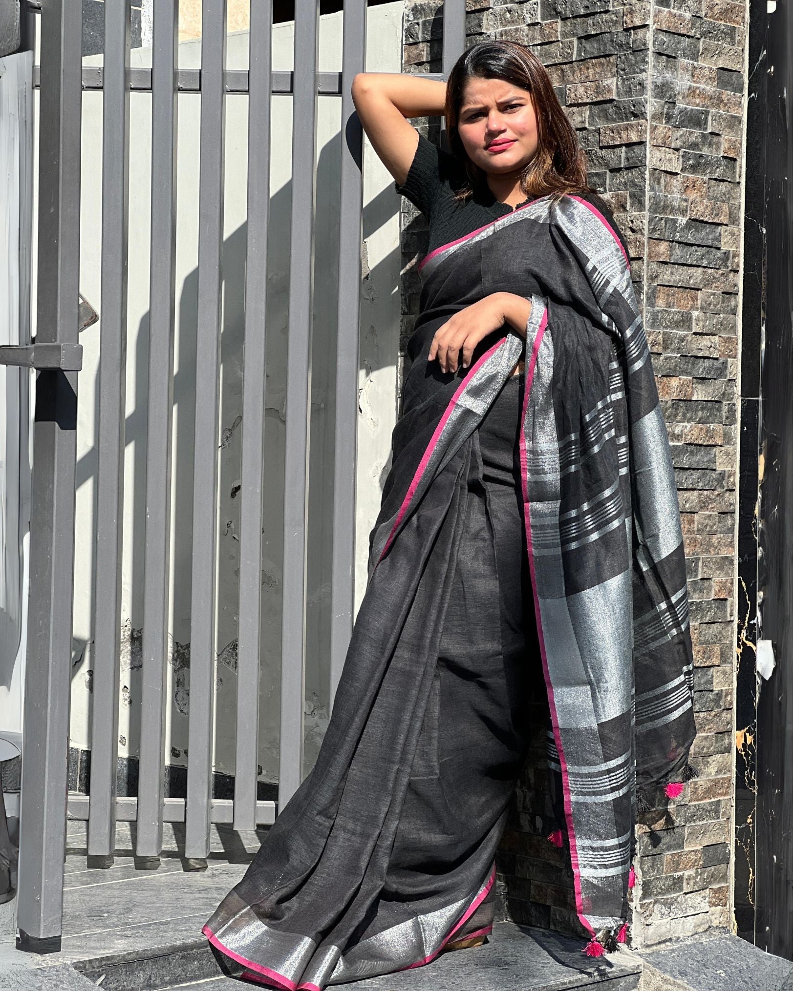 Ziyorah| Handwoven Pure Linen Black Saree With Blouse