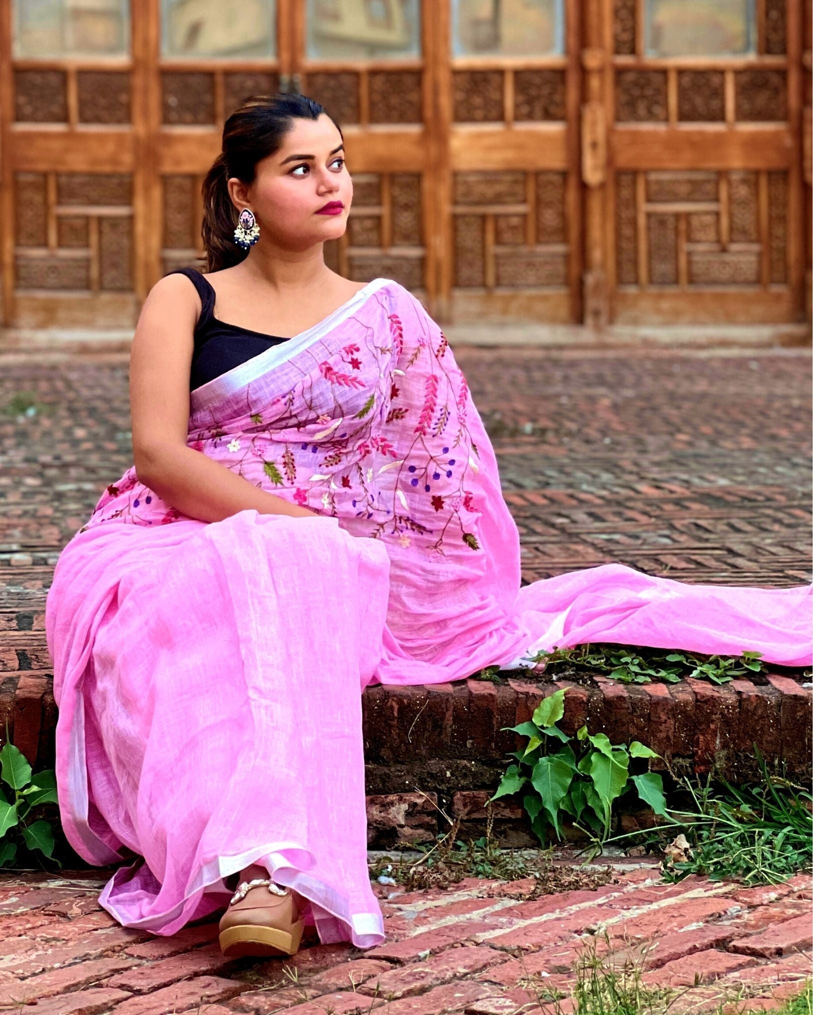 Ziyorah| Pure Linen Pink Embroidered Saree With Running Blouse