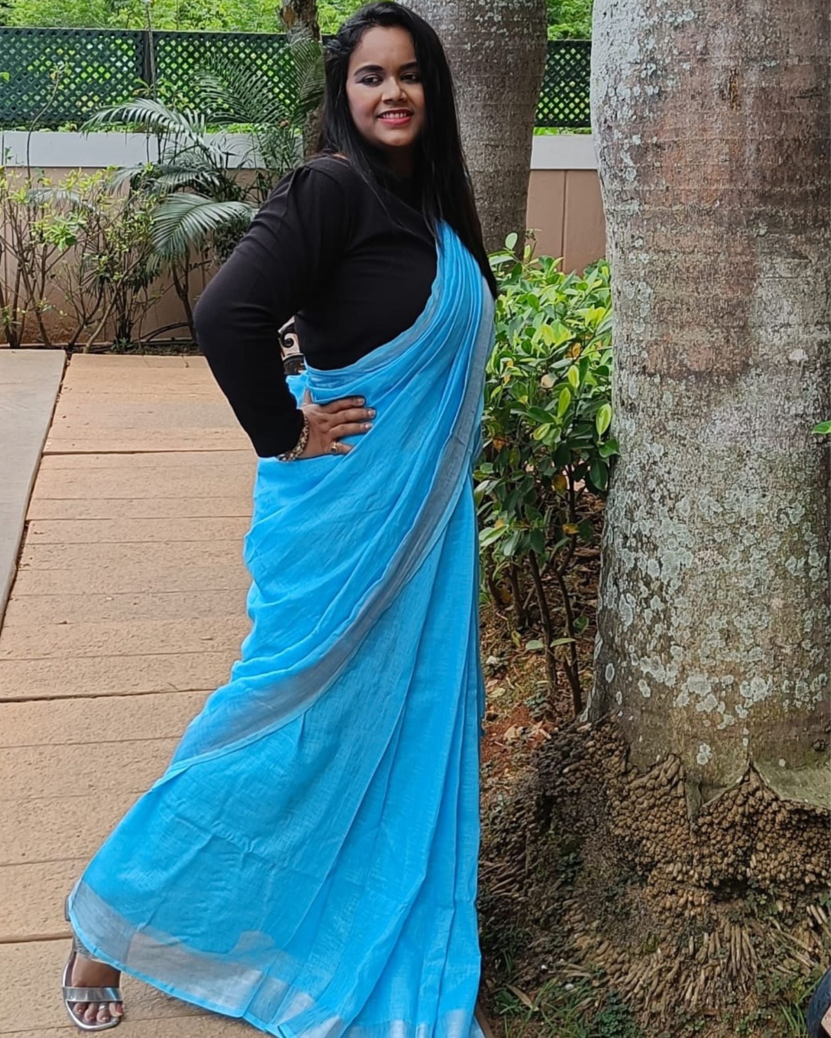 Ziyorah| Handwoven Pure Linen Blue Plain Saree With Blouse