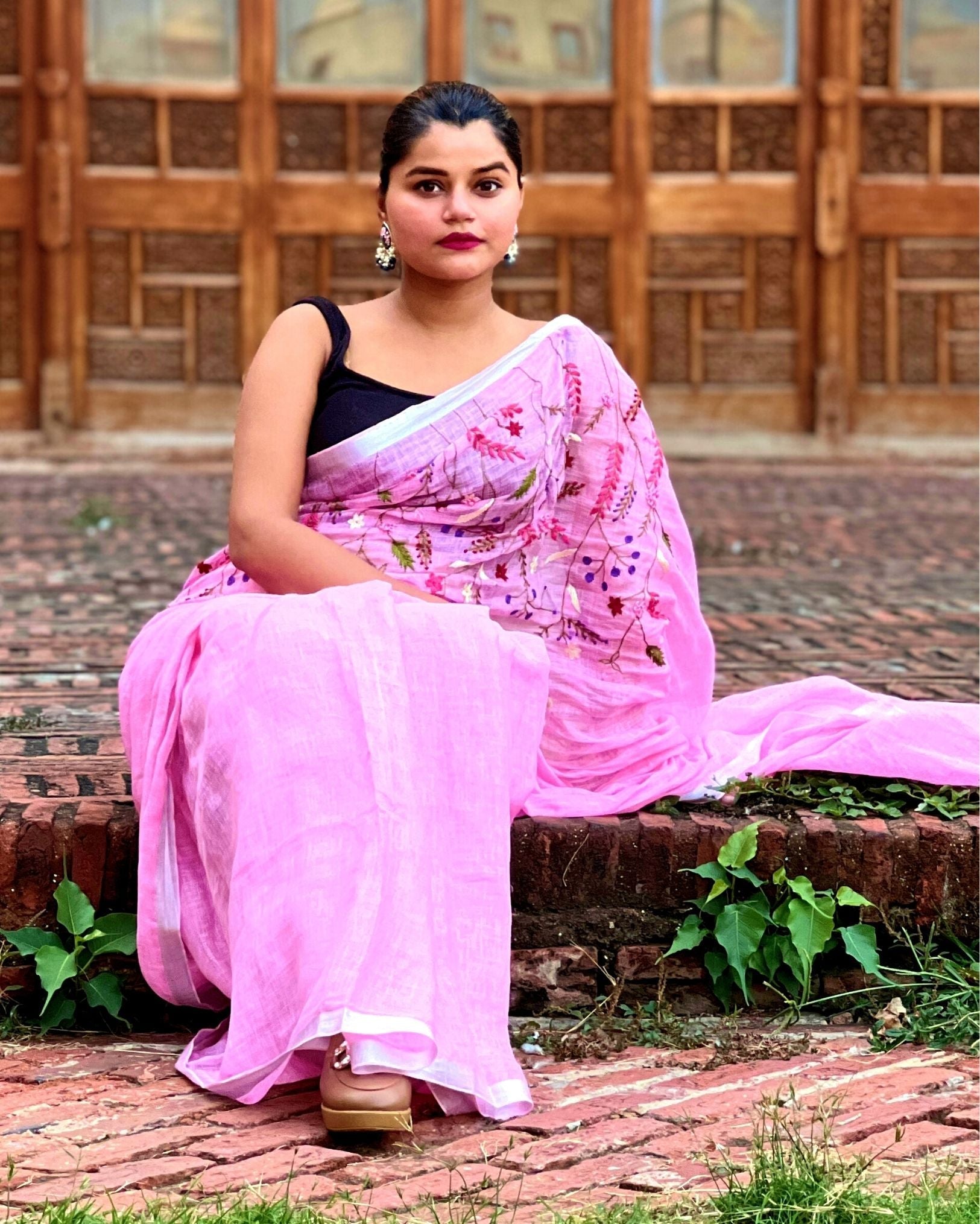 Ziyorah| Pure Linen Pink Embroidered Saree With Running Blouse