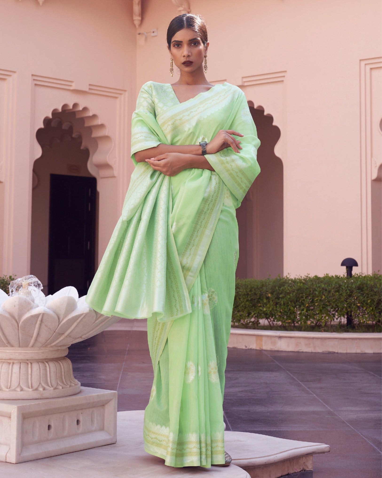 Ziyorah | Silk Linen Banarasi Brocade Green Saree