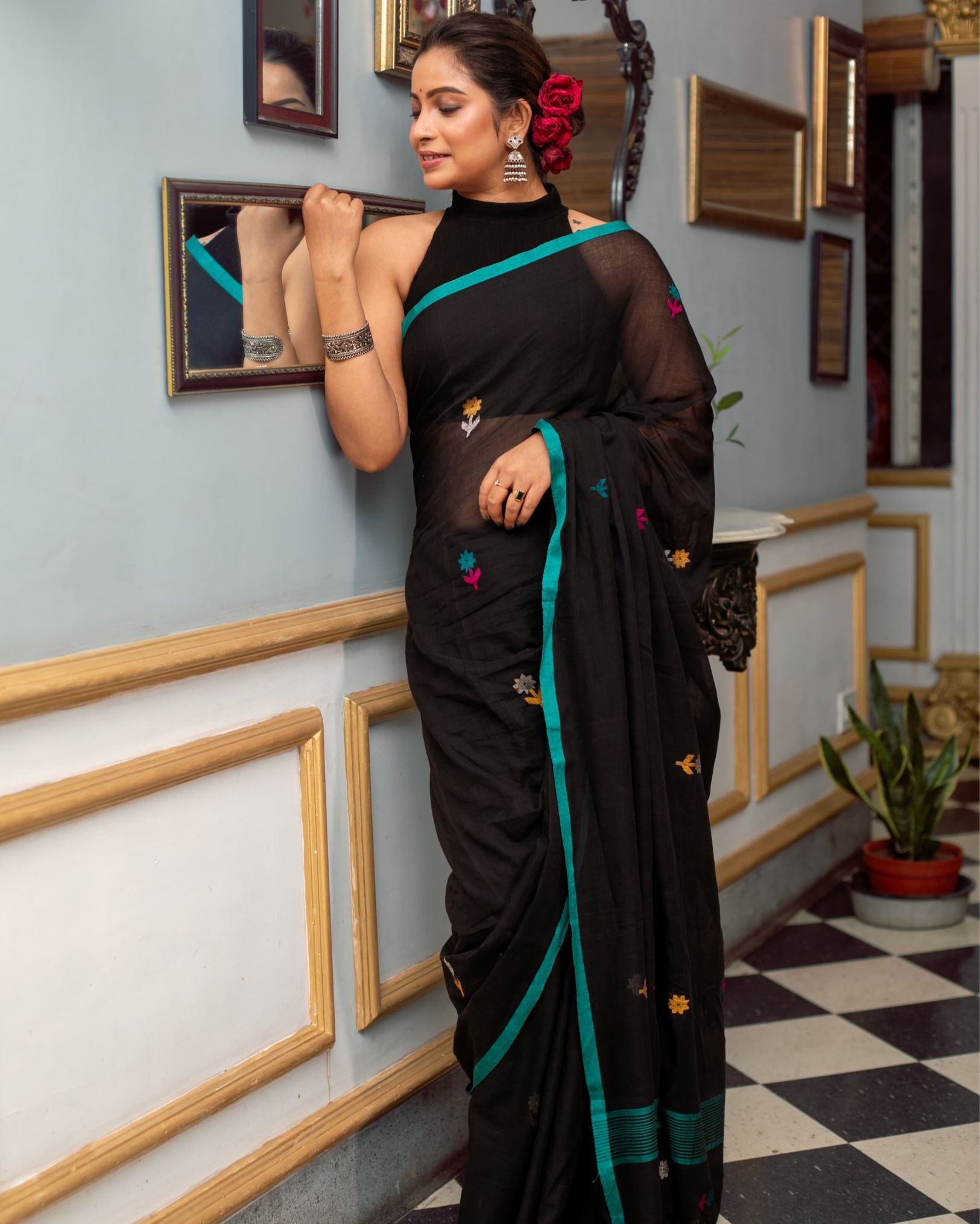 Ziyorah | Mul Cotton Embroidered Black Saree