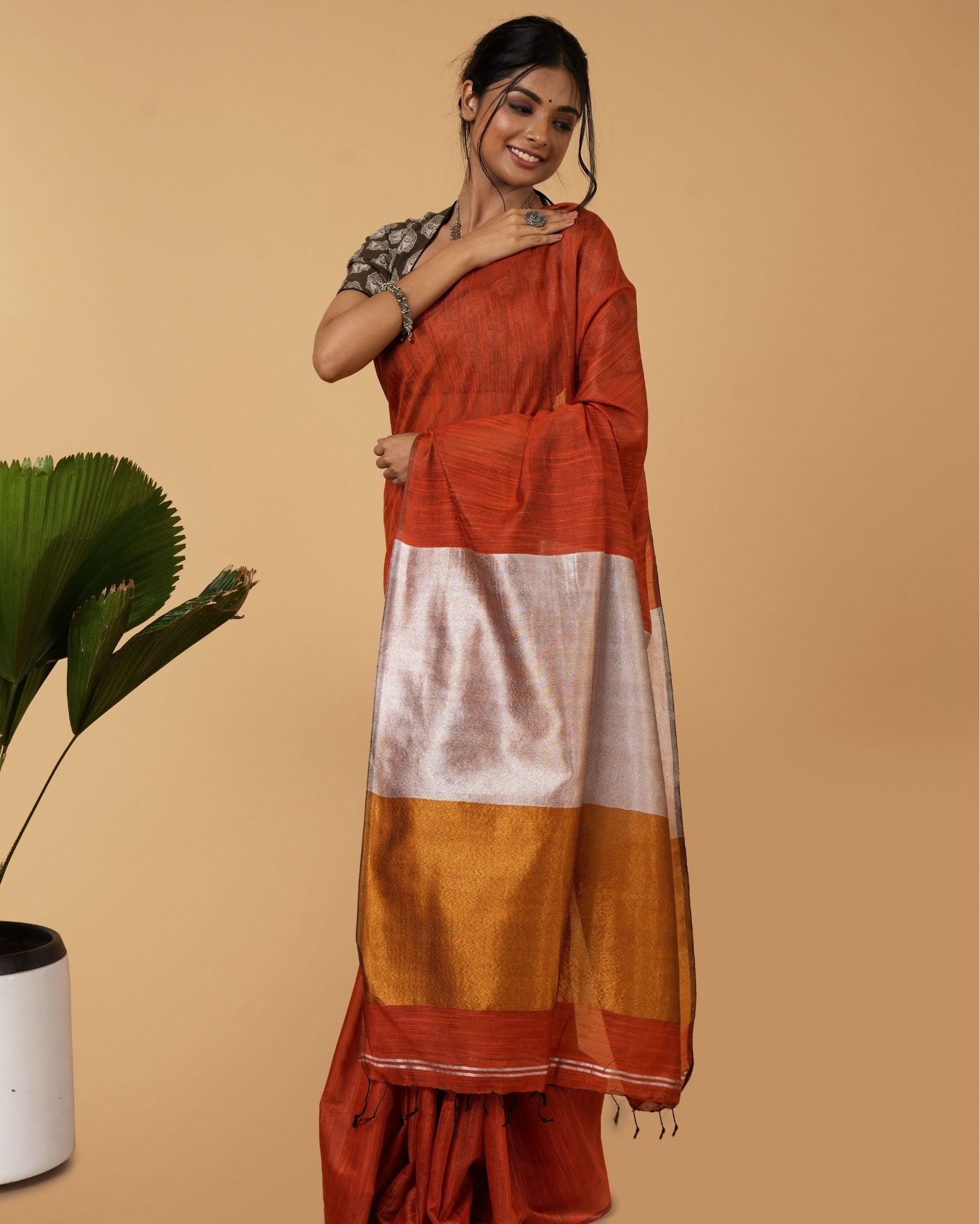 Ziyorah| Silk Linen Plain Saree Brown Color With Contrast Border And Attached Running Blouse