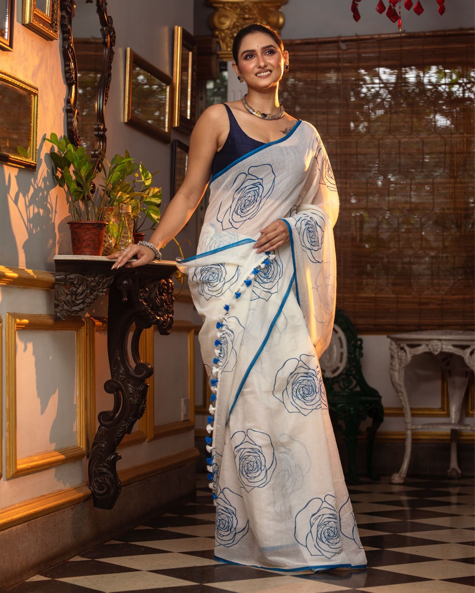 Ziyorah | Mul Cotton Printed Saree White & Blue