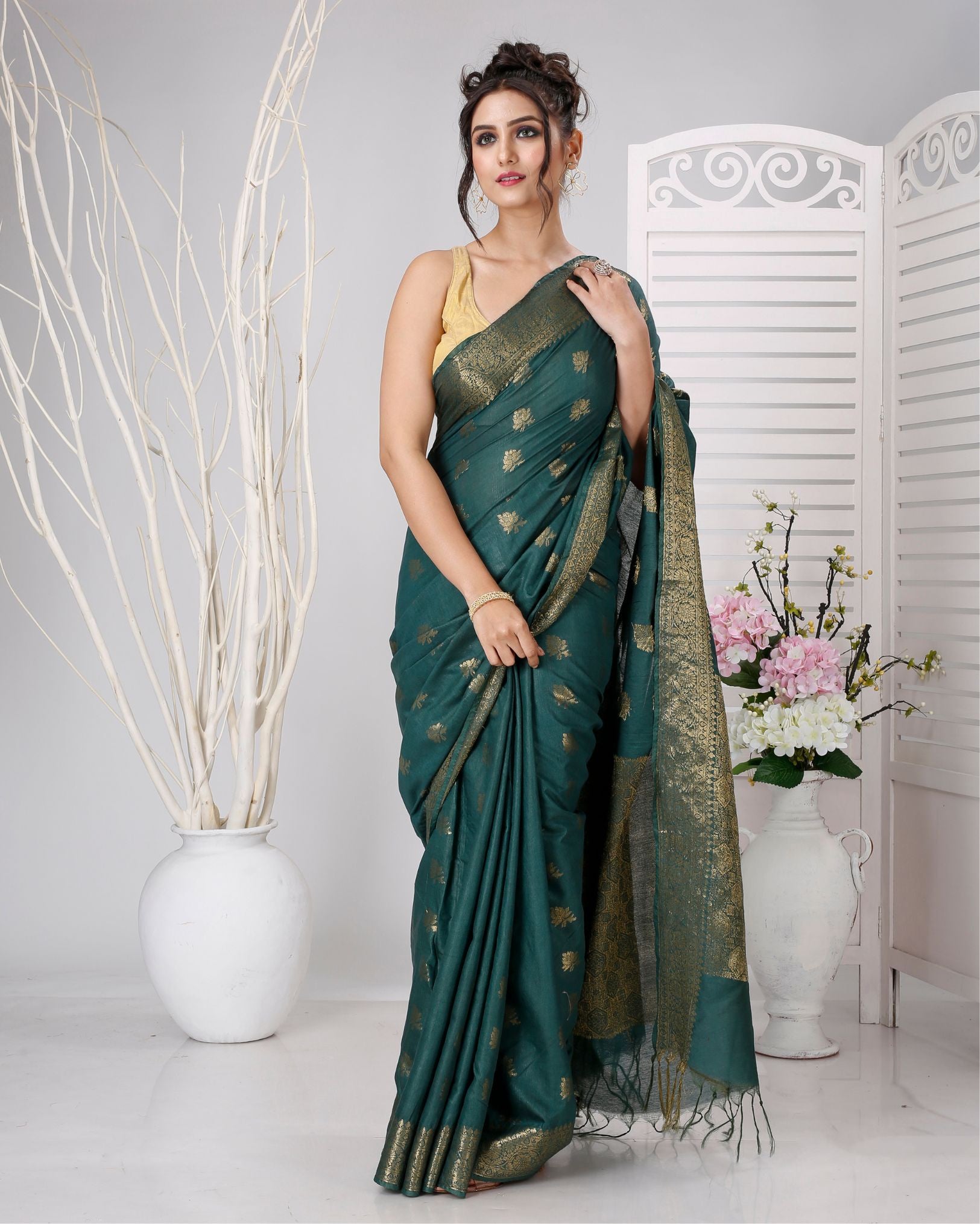 Ziyorah | Banarasi Katan Silk Green Saree Jaquard Weaving Running Blouse