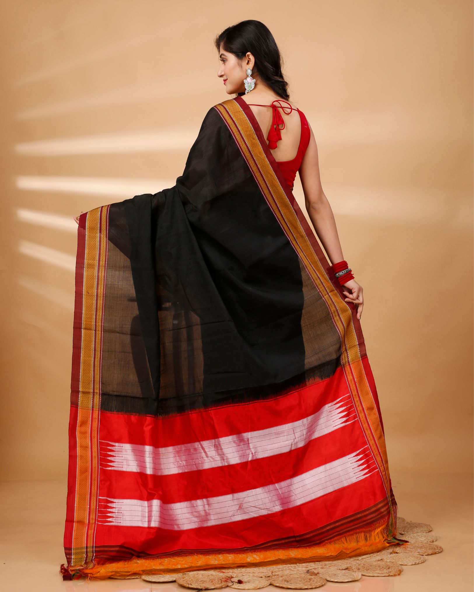 Ziyorah| Ilkal Handloom Cotton Silk Saree Black Color With Running Blouse