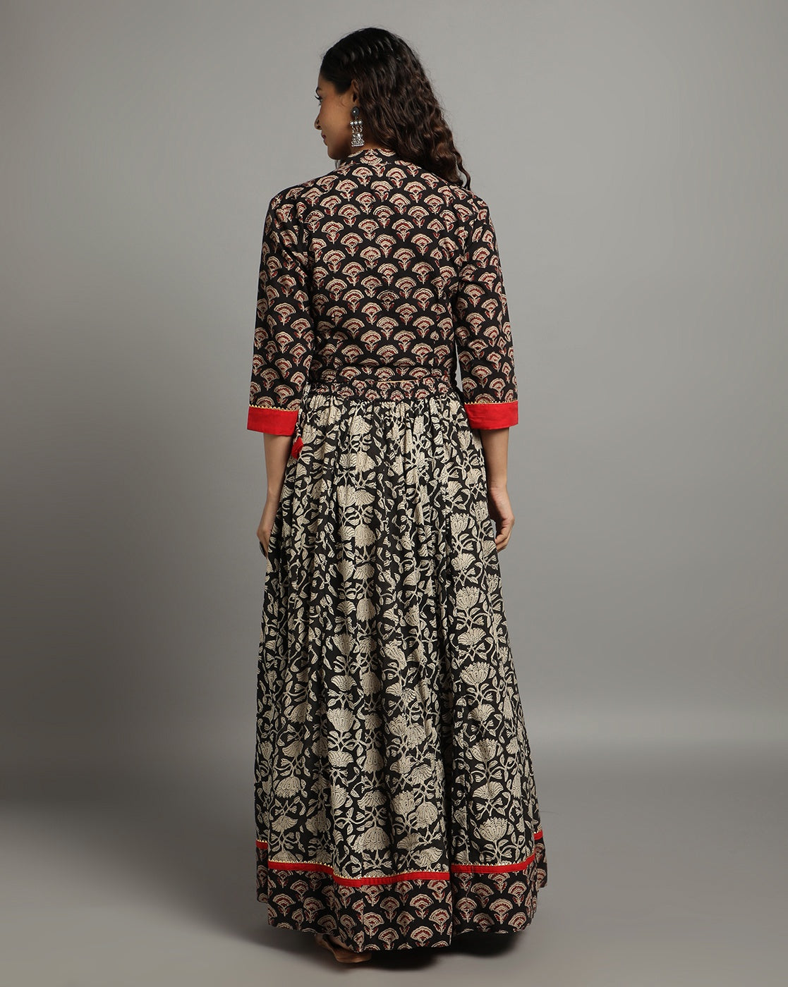 Ziyorah | Blockprinted Cotton Black Stitched Lehanga