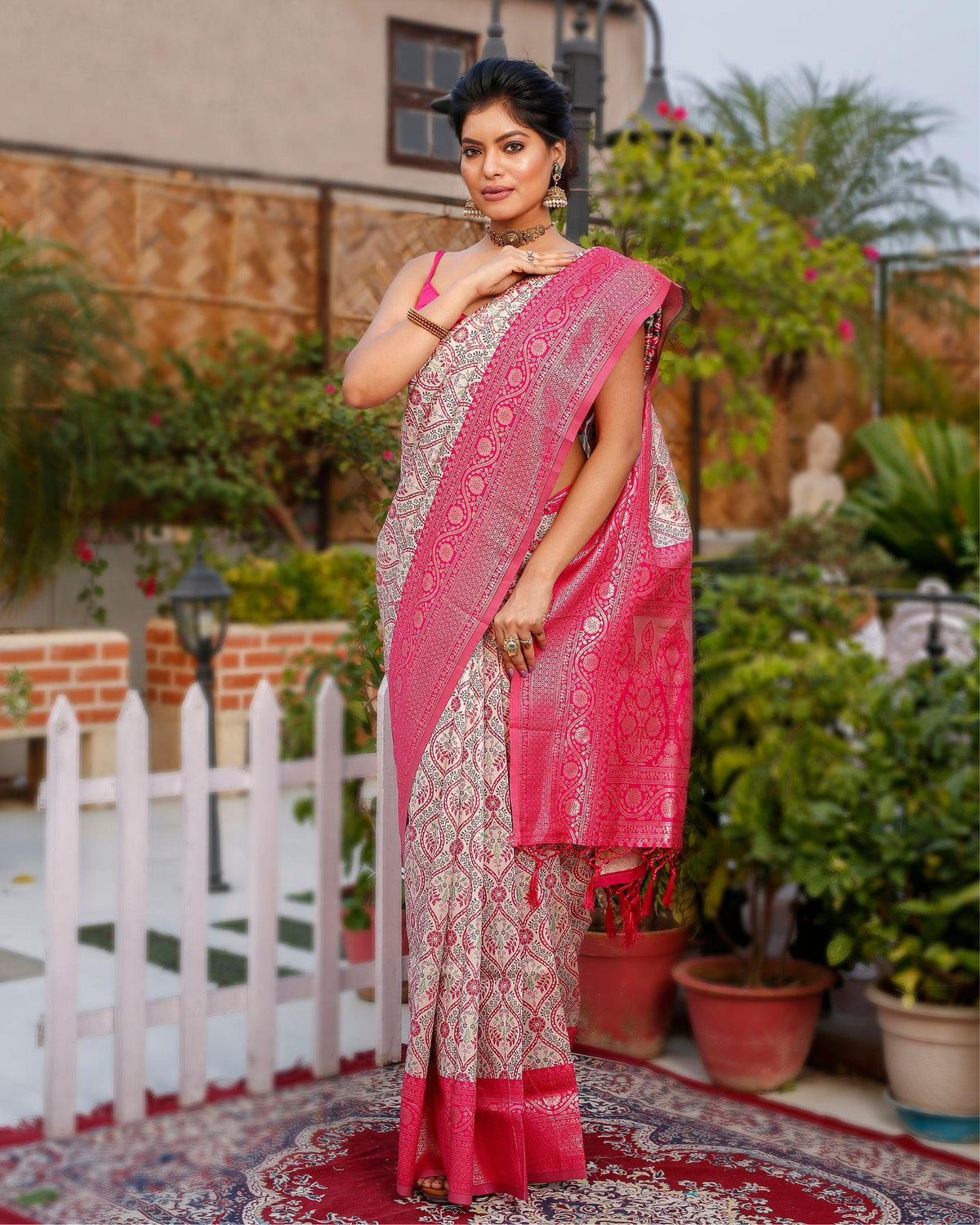 Ziyorah| Banarasi Silk Saree Light Beige & Pink Color With Contrast Pallu And Blouse