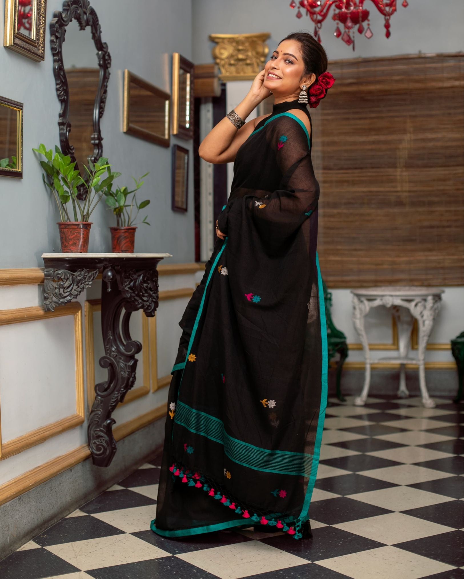 Ziyorah | Mul Cotton Embroidered Black Saree