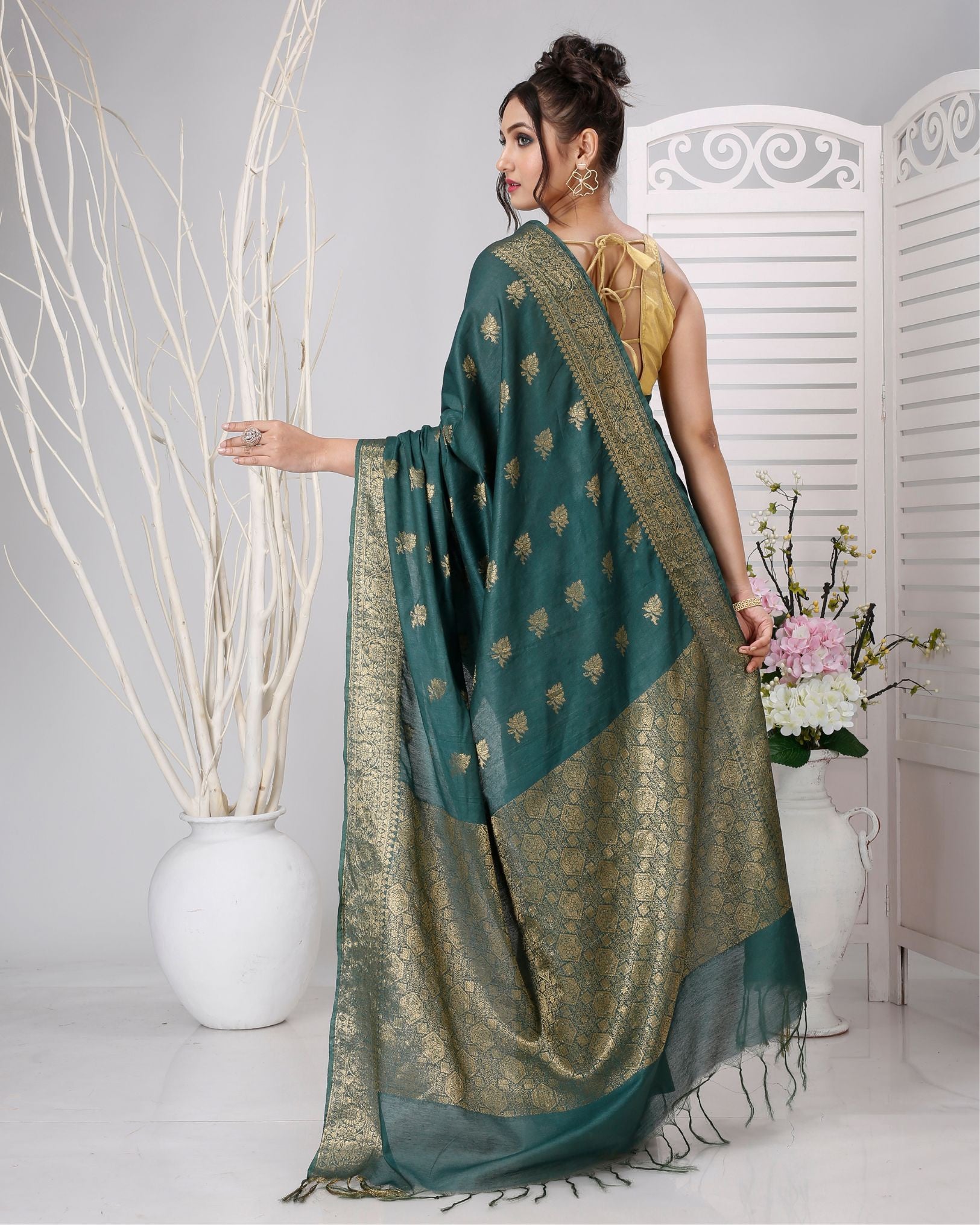 Ziyorah | Banarasi Katan Silk Green Saree Jaquard Weaving Running Blouse