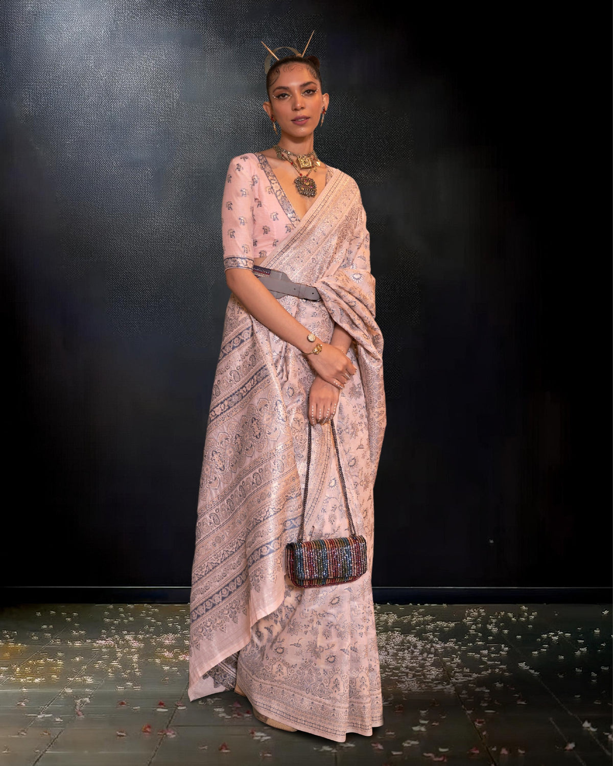 Ziyorah | Kafreen Silk Handloom Weaving Peach Saree