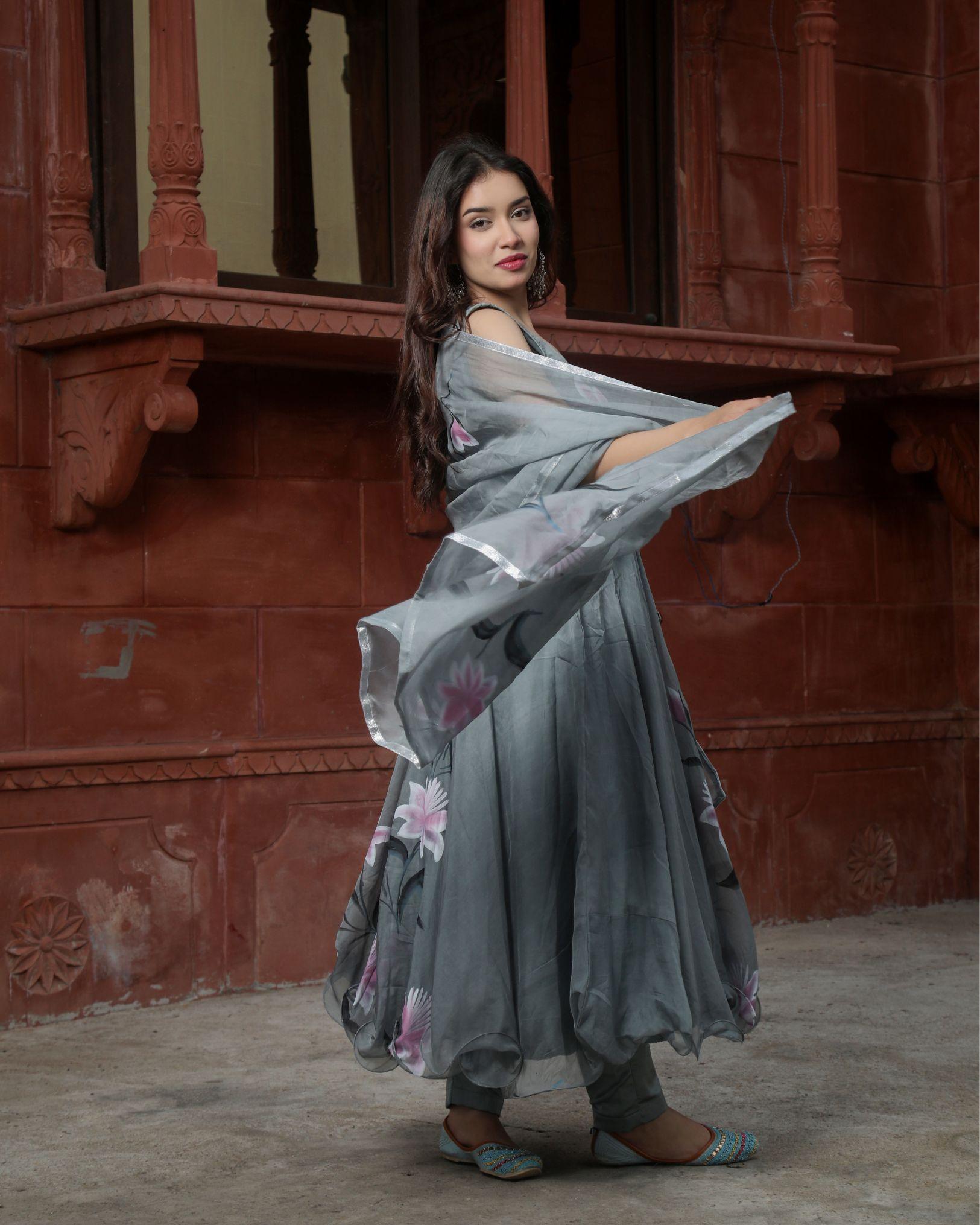 Ziyorah| Organza Dark Grey Suit Hand Painted Three Quarter Length Sleeve