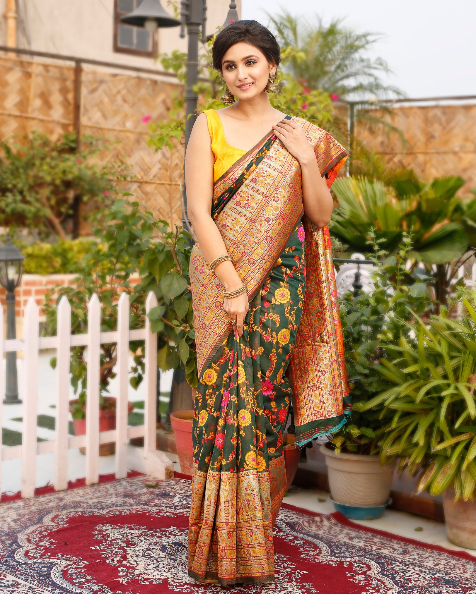 Ziyorah| Banarasi Silk Saree Dark Green Color With Contrast Pallu And Blouse