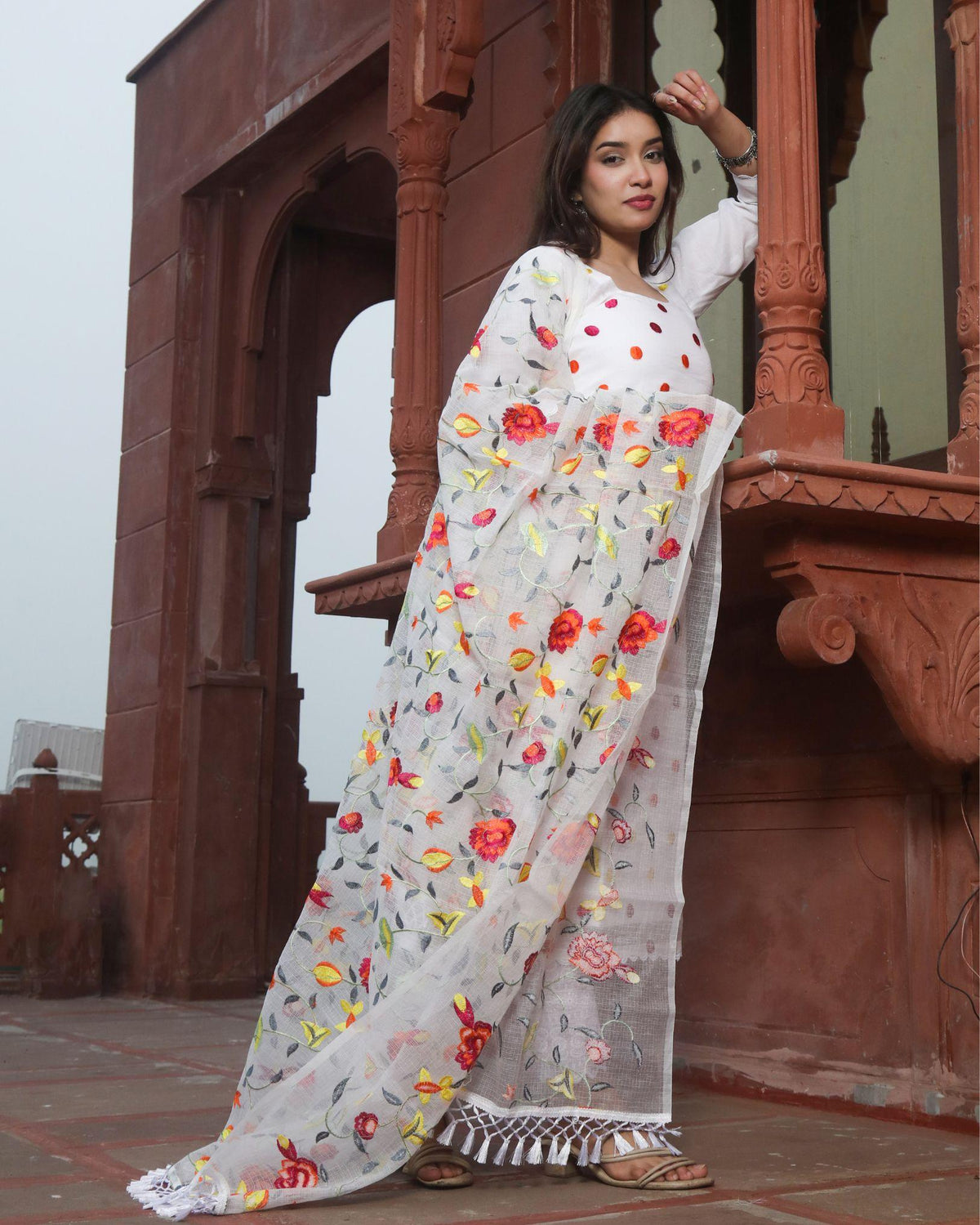 Ziyorah| Kota Doria White Suit Stitch Embroidery 3/4Th Sleeve